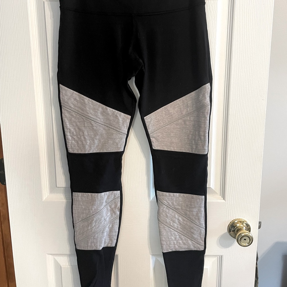 Lululemon, Size 8, Black & Gray Legging